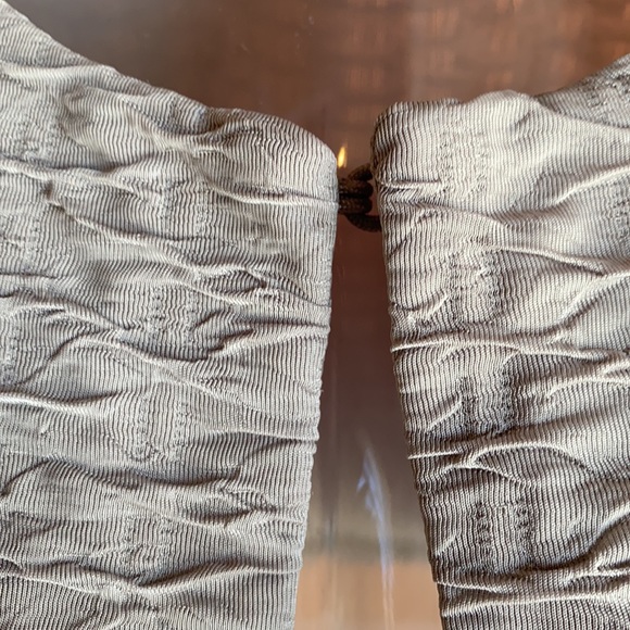 Chico’s smocked jacket in a nuetral taupe. Sz 2 (US. 12) - Picture 2 of 7